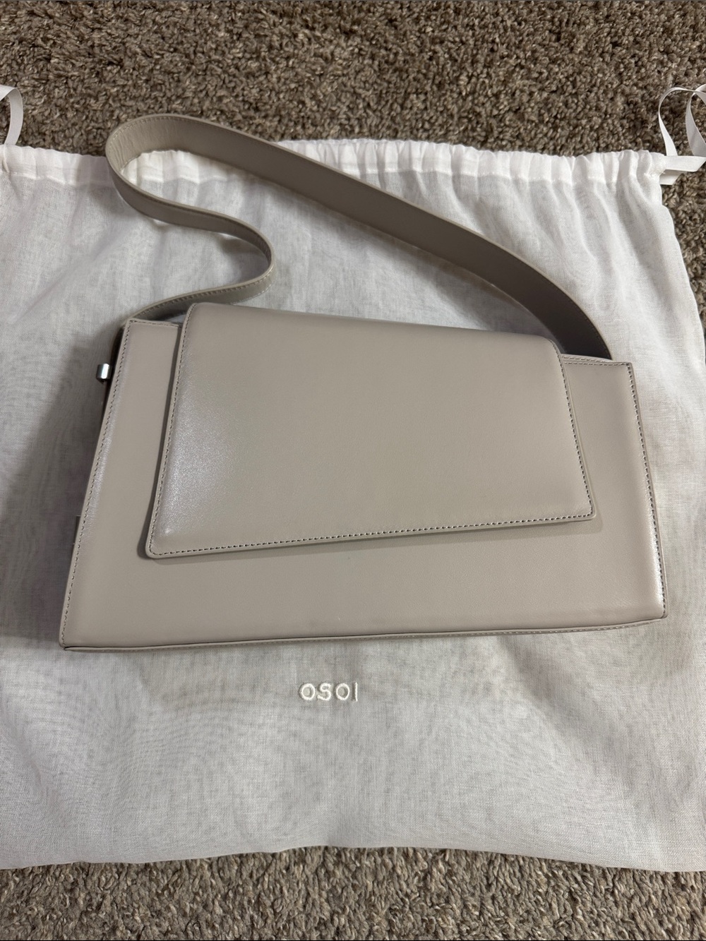 Classic Cream Shoulder Bag with Front Flap - Picture 4 of 6